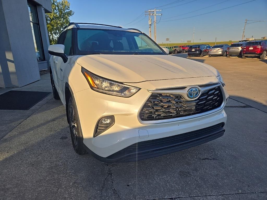 used 2020 Toyota Highlander Hybrid car, priced at $27,988