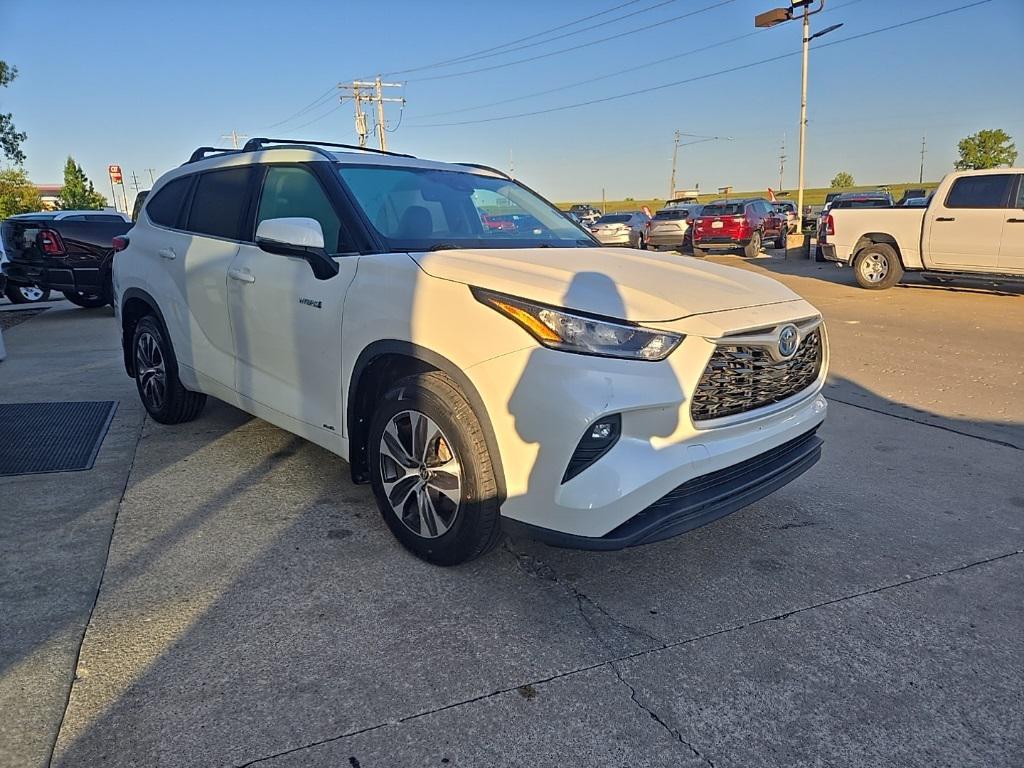 used 2020 Toyota Highlander Hybrid car, priced at $27,988