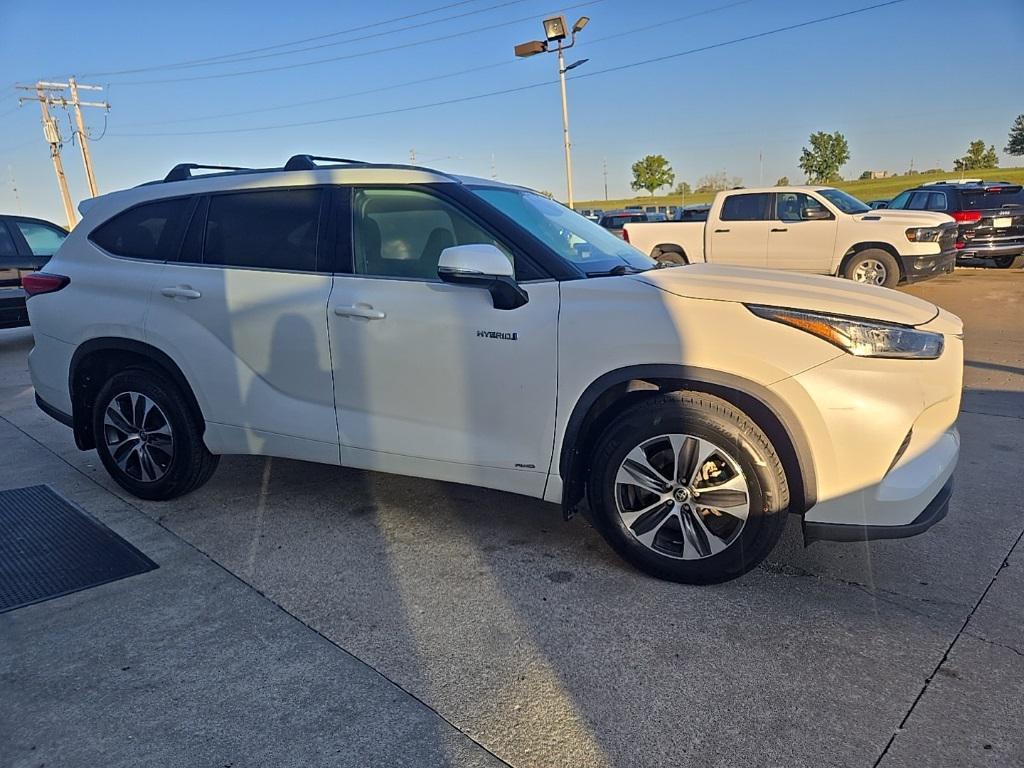 used 2020 Toyota Highlander Hybrid car, priced at $27,988