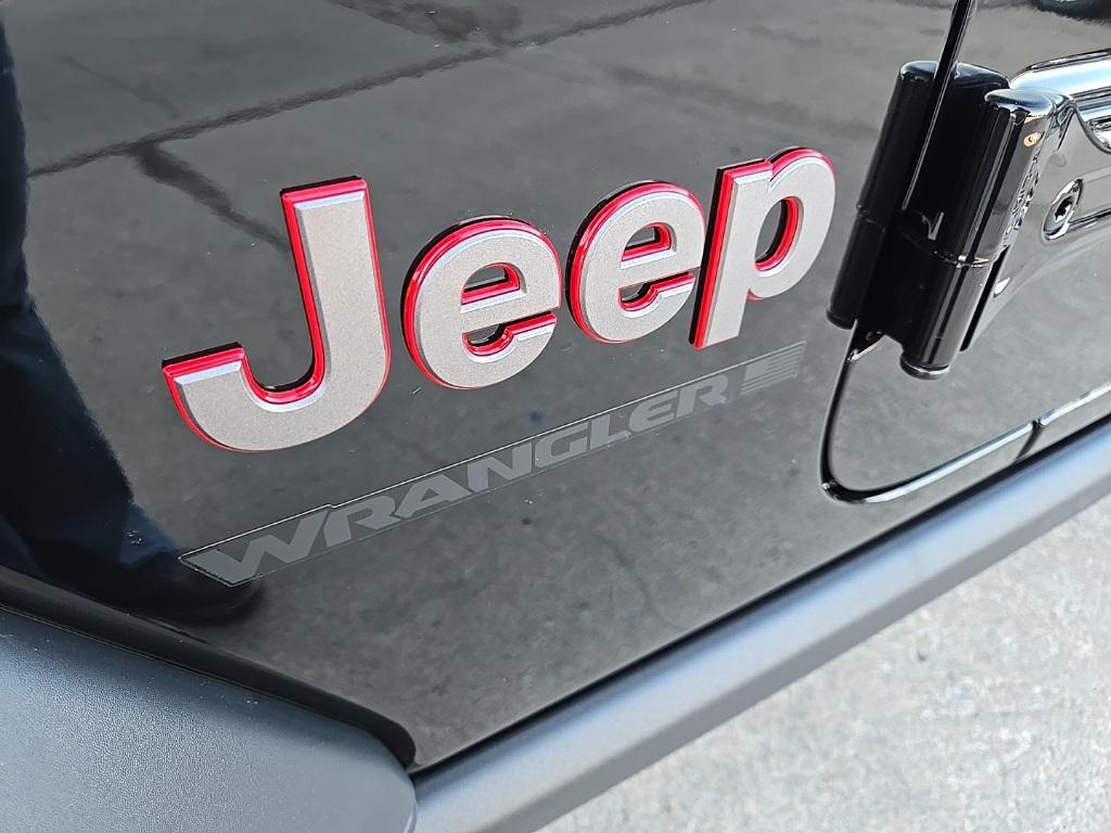 new 2025 Jeep Wrangler car, priced at $54,086