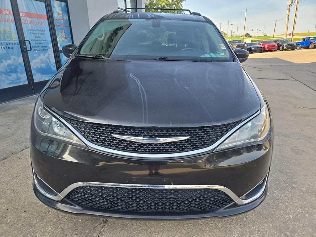 used 2017 Chrysler Pacifica car, priced at $7,988
