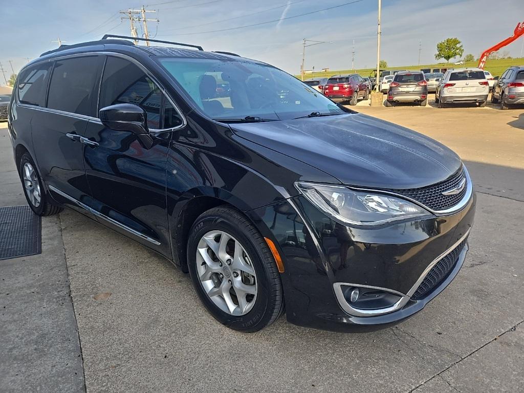 used 2017 Chrysler Pacifica car, priced at $7,988