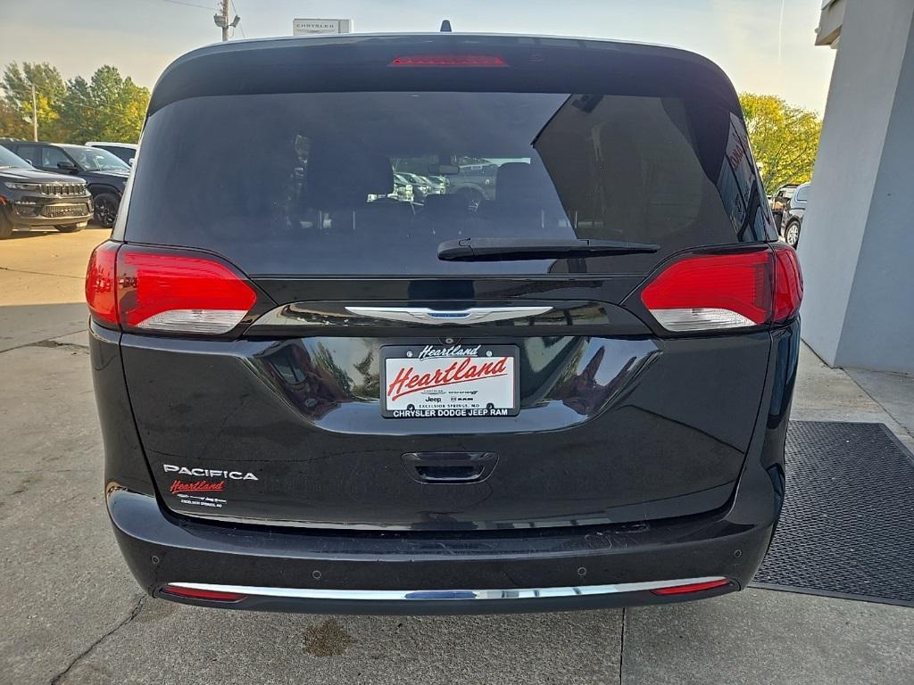 used 2017 Chrysler Pacifica car, priced at $7,988