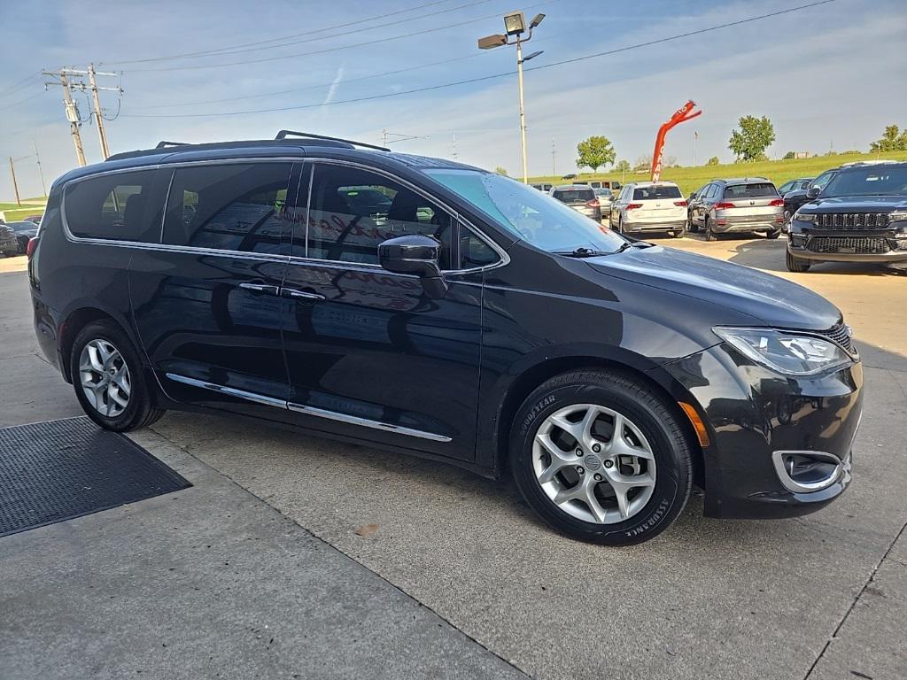 used 2017 Chrysler Pacifica car, priced at $7,988