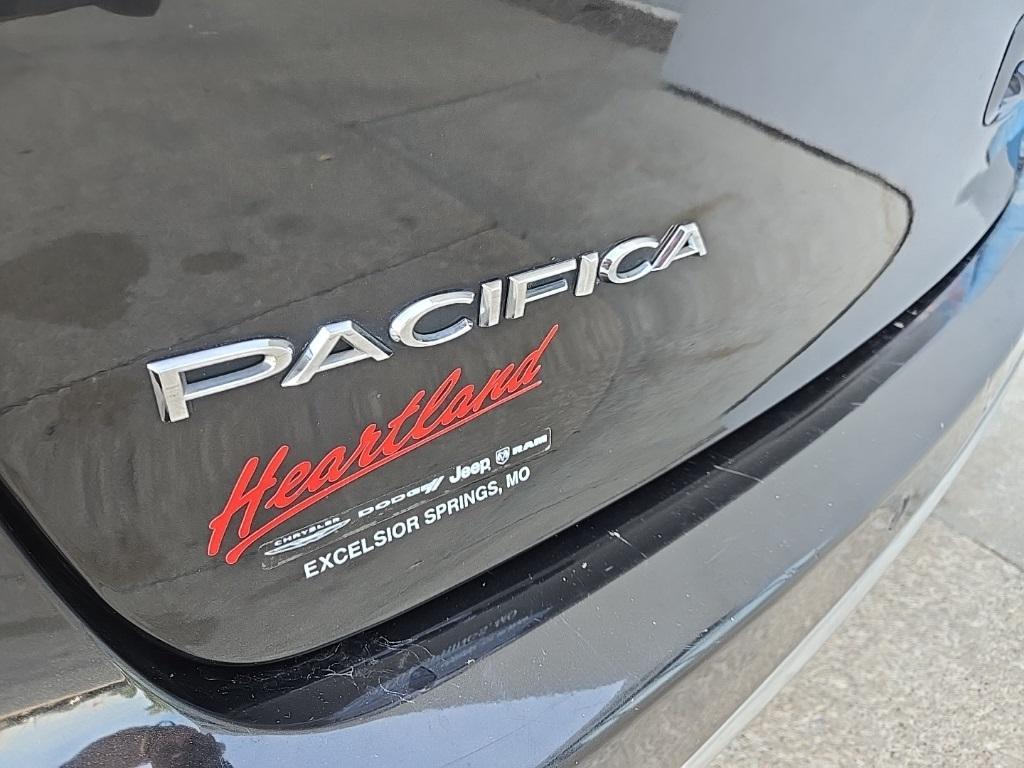 used 2017 Chrysler Pacifica car, priced at $7,988