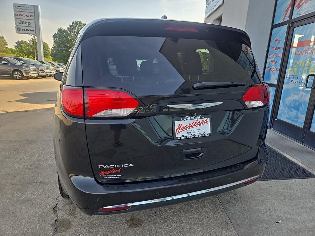 used 2017 Chrysler Pacifica car, priced at $7,988