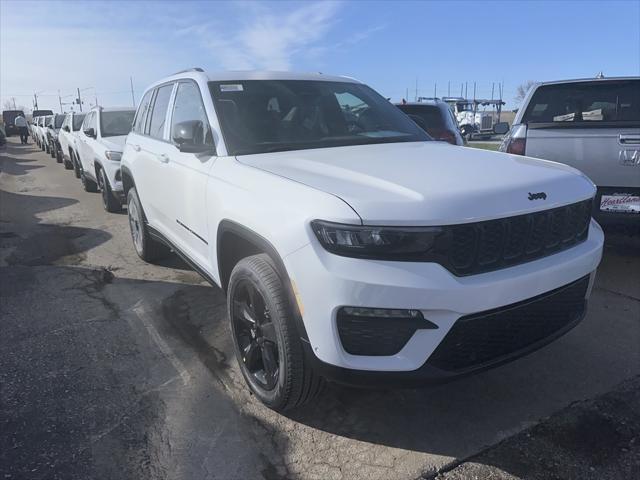 new 2025 Jeep Grand Cherokee car, priced at $47,580