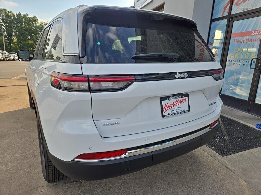new 2025 Jeep Grand Cherokee car, priced at $45,195