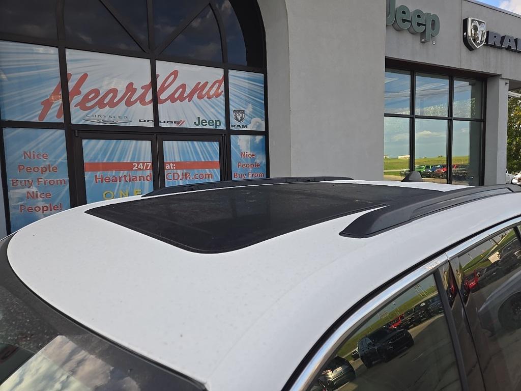 new 2025 Jeep Grand Cherokee car, priced at $45,195