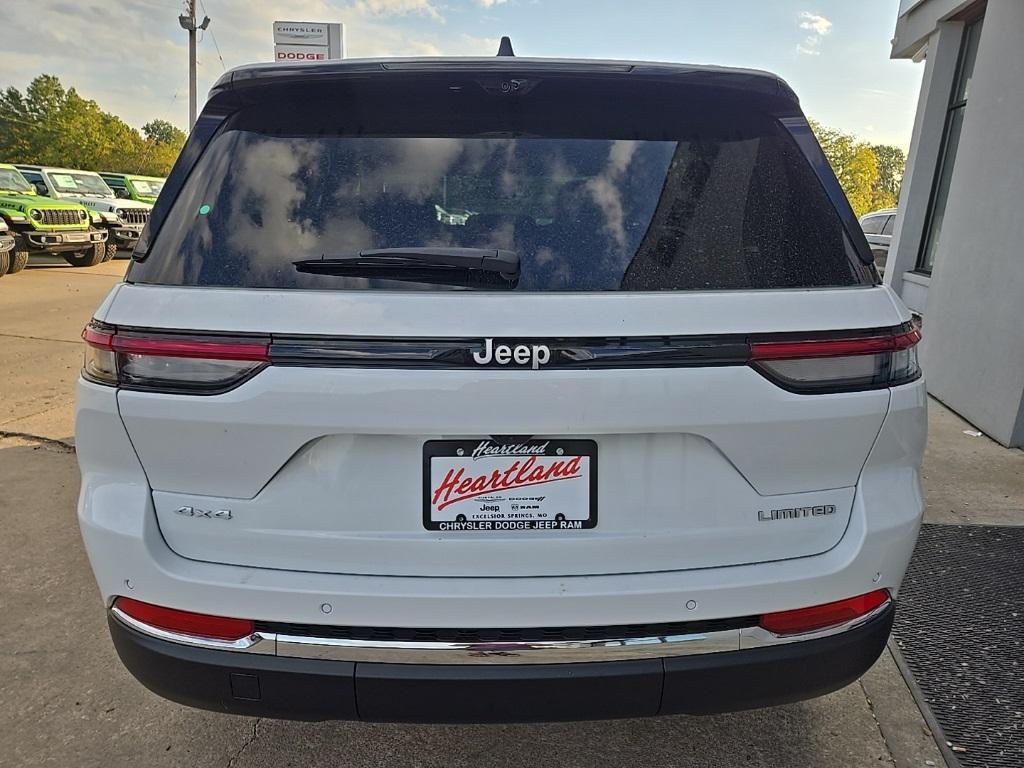 new 2025 Jeep Grand Cherokee car, priced at $45,195