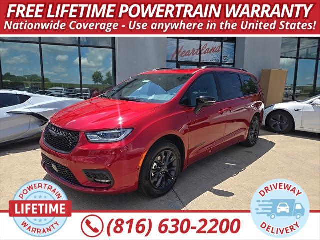 new 2025 Chrysler Pacifica car, priced at $43,141