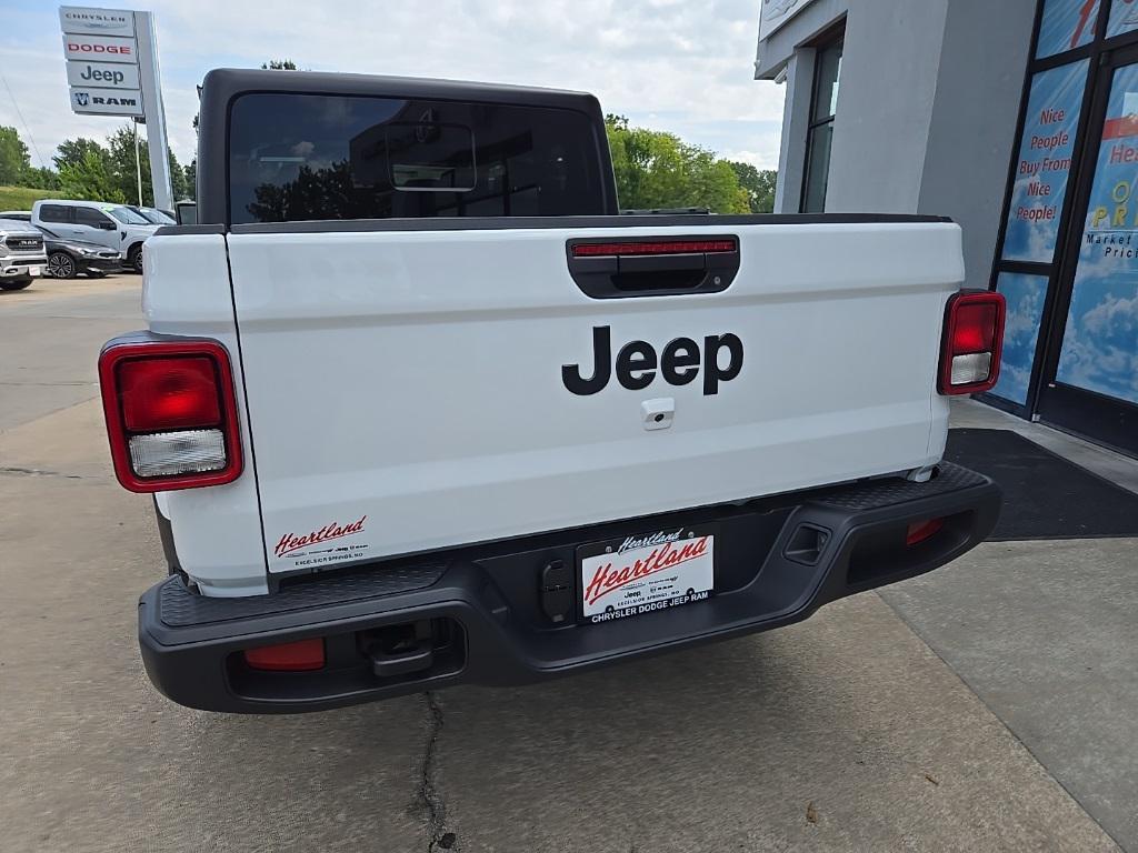 new 2025 Jeep Gladiator car, priced at $43,540