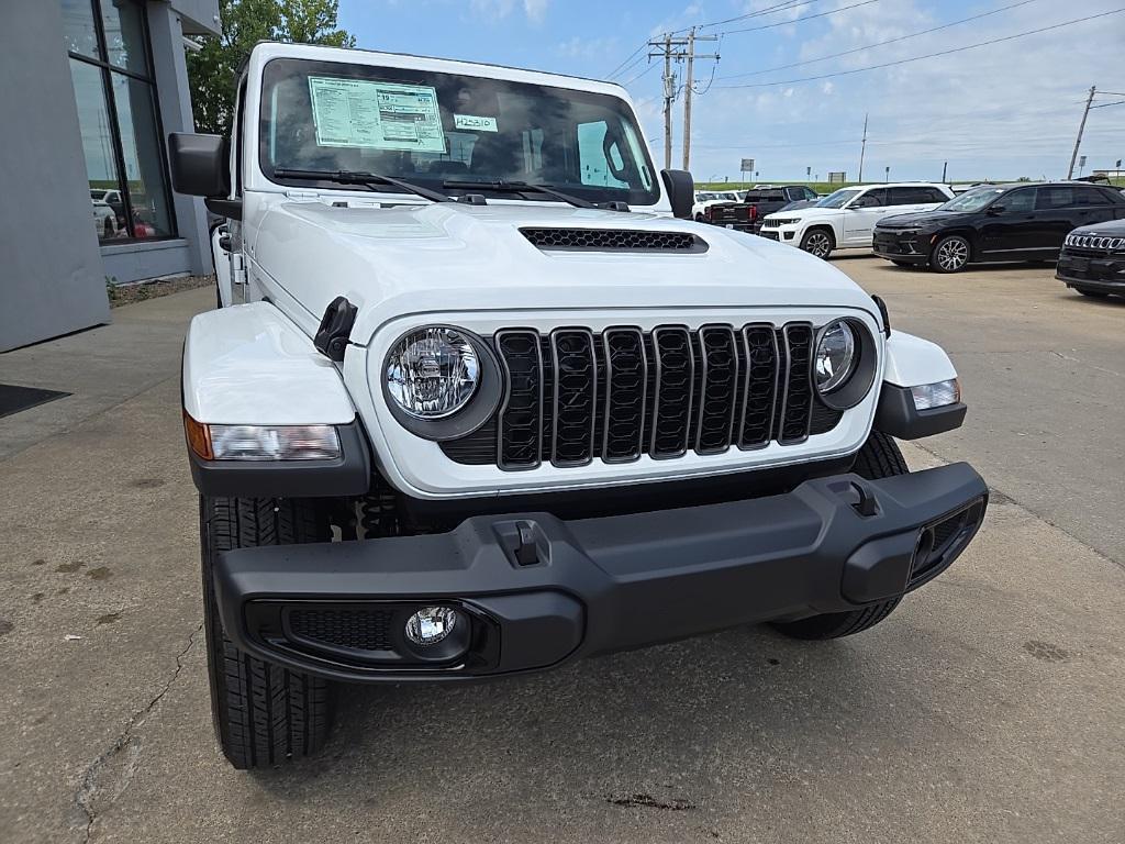 new 2025 Jeep Gladiator car, priced at $43,540
