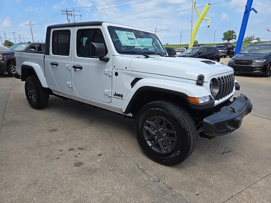 new 2025 Jeep Gladiator car, priced at $43,540