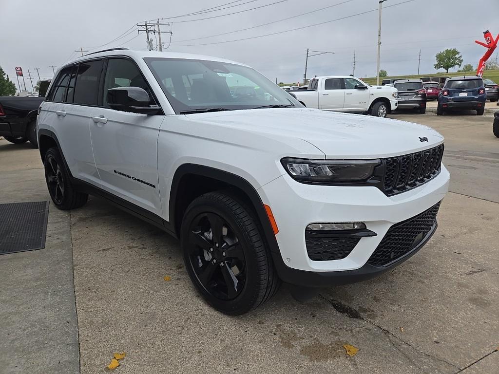 new 2025 Jeep Grand Cherokee car, priced at $46,734