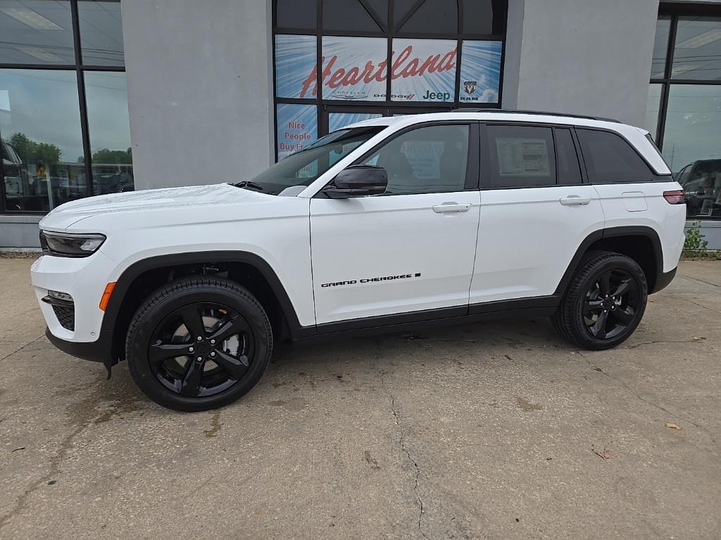 new 2025 Jeep Grand Cherokee car, priced at $46,734