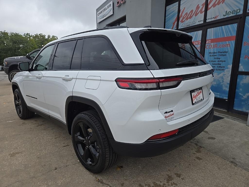new 2025 Jeep Grand Cherokee car, priced at $46,734