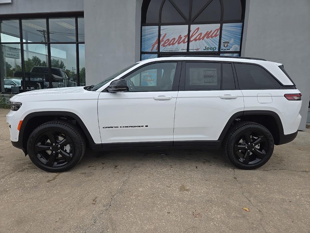 new 2025 Jeep Grand Cherokee car, priced at $46,734
