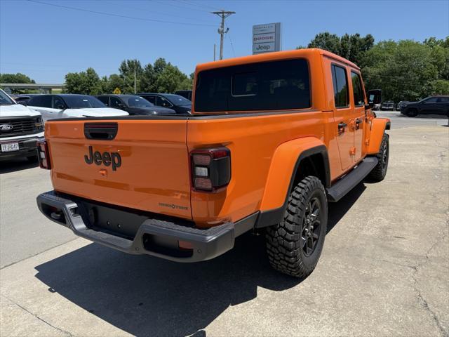 new 2025 Jeep Gladiator car, priced at $44,207