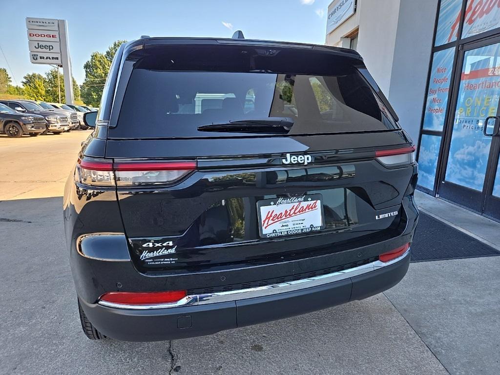 new 2025 Jeep Grand Cherokee car, priced at $45,767