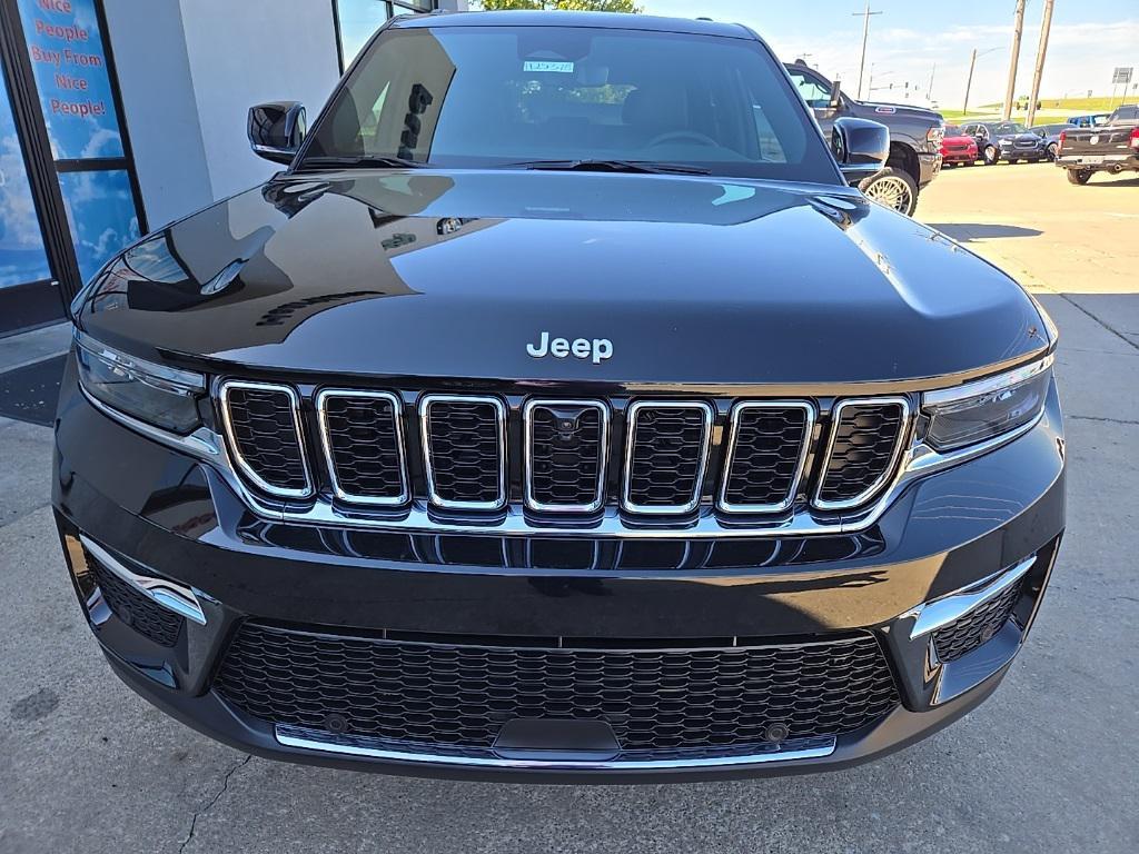 new 2025 Jeep Grand Cherokee car, priced at $45,767
