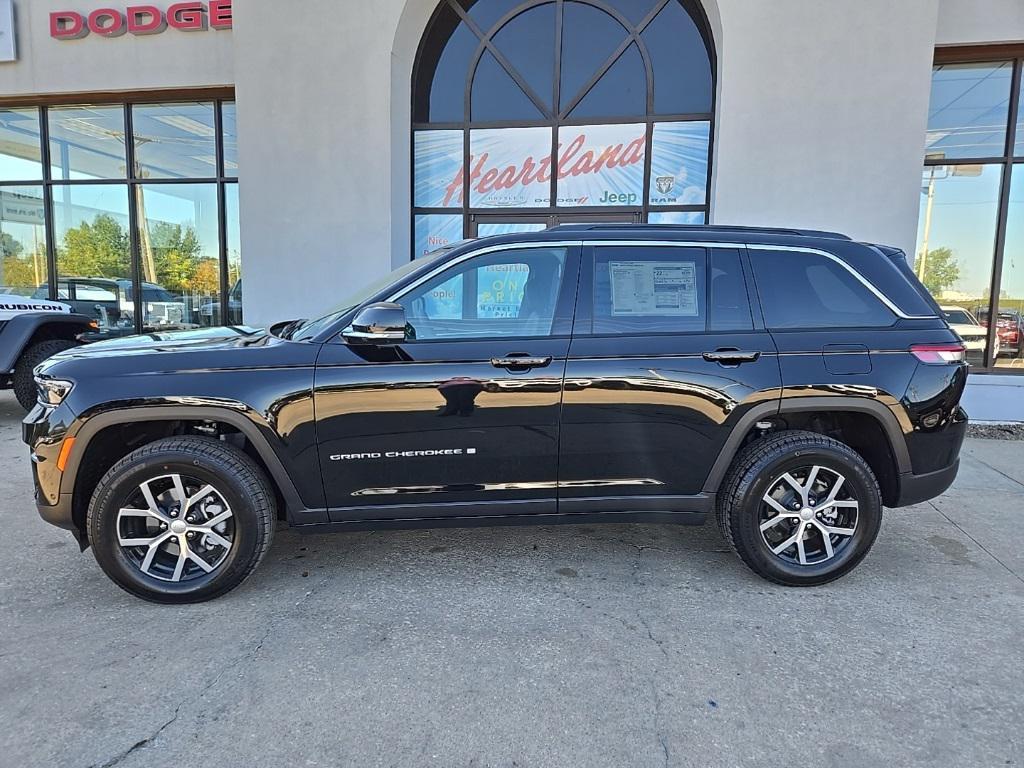 new 2025 Jeep Grand Cherokee car, priced at $45,767