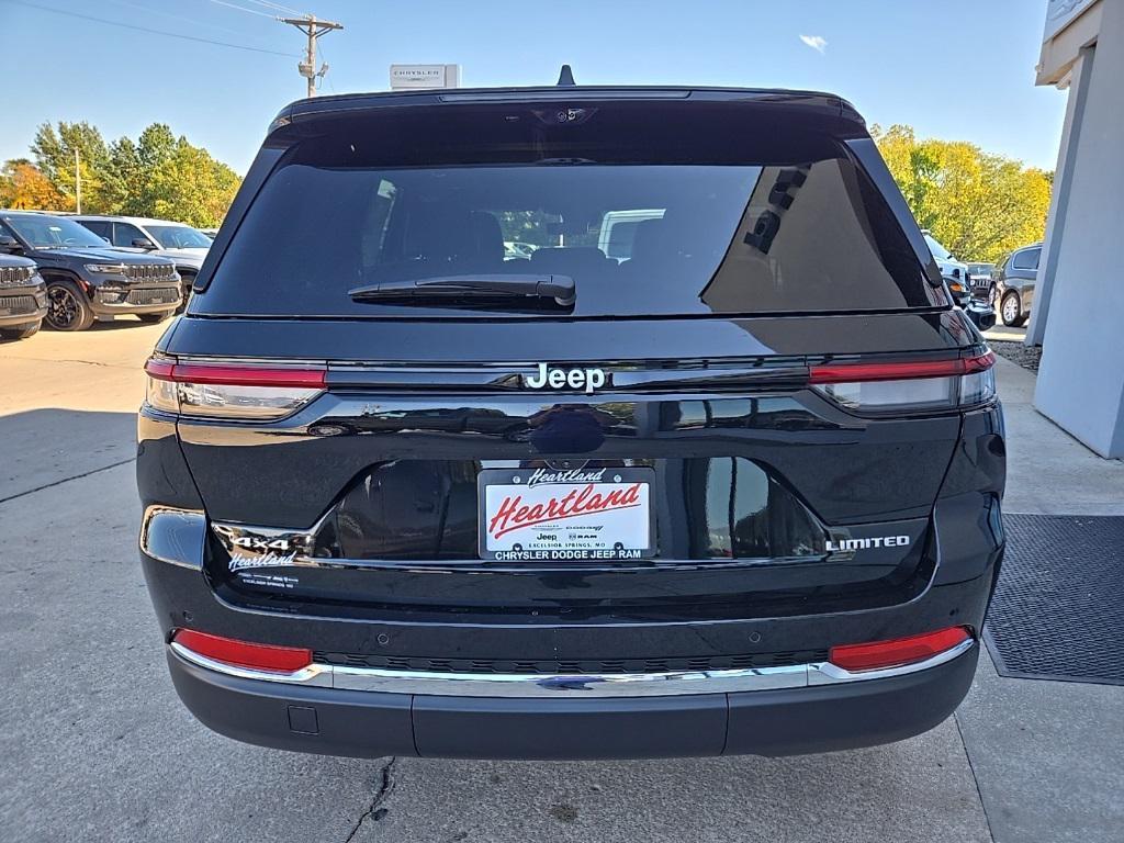 new 2025 Jeep Grand Cherokee car, priced at $45,767