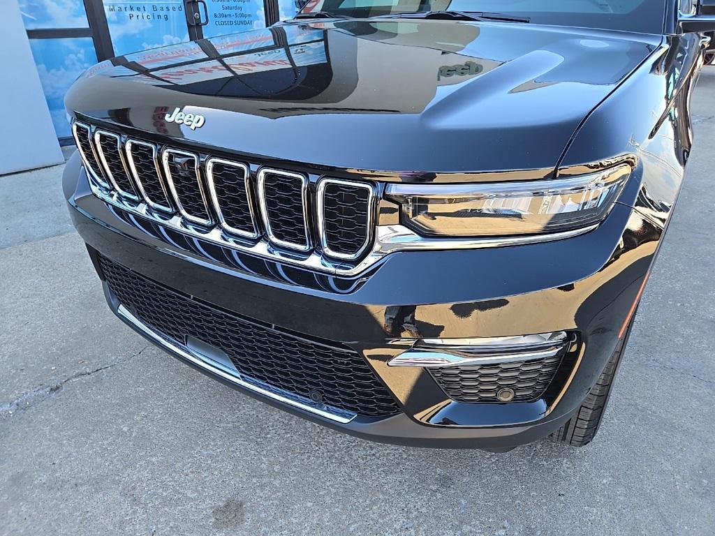 new 2025 Jeep Grand Cherokee car, priced at $45,767