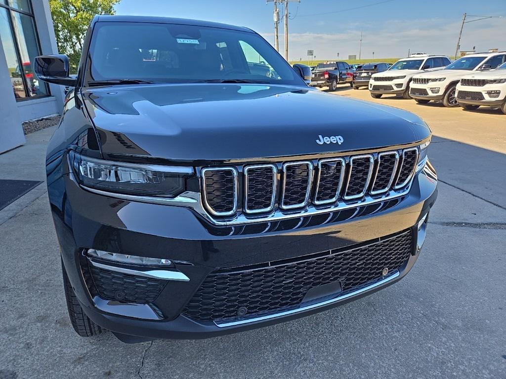 new 2025 Jeep Grand Cherokee car, priced at $45,767