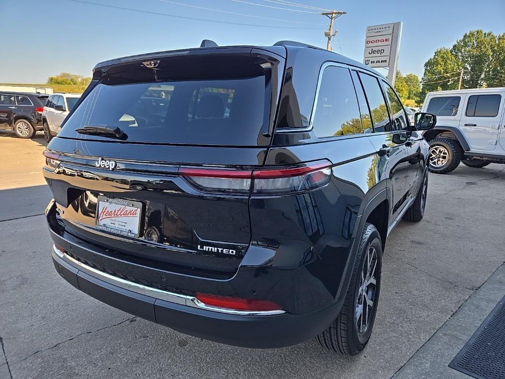 new 2025 Jeep Grand Cherokee car, priced at $45,767
