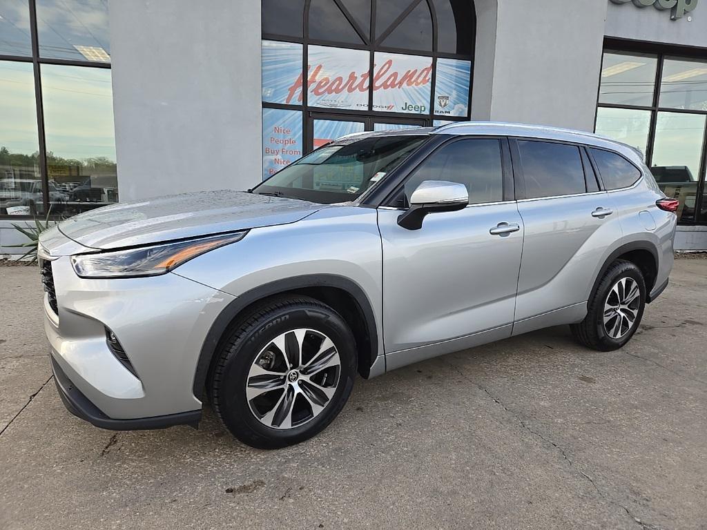 used 2021 Toyota Highlander car, priced at $27,988