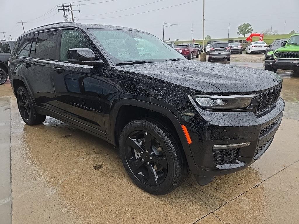 new 2025 Jeep Grand Cherokee car, priced at $49,791