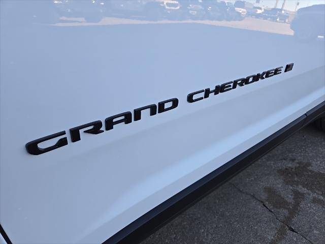 new 2025 Jeep Grand Cherokee car, priced at $46,009