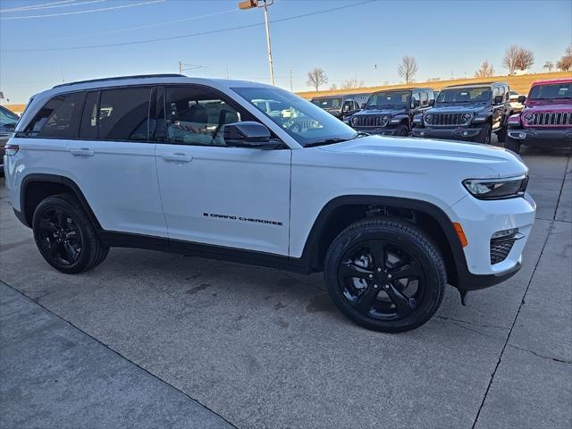 new 2025 Jeep Grand Cherokee car, priced at $46,009