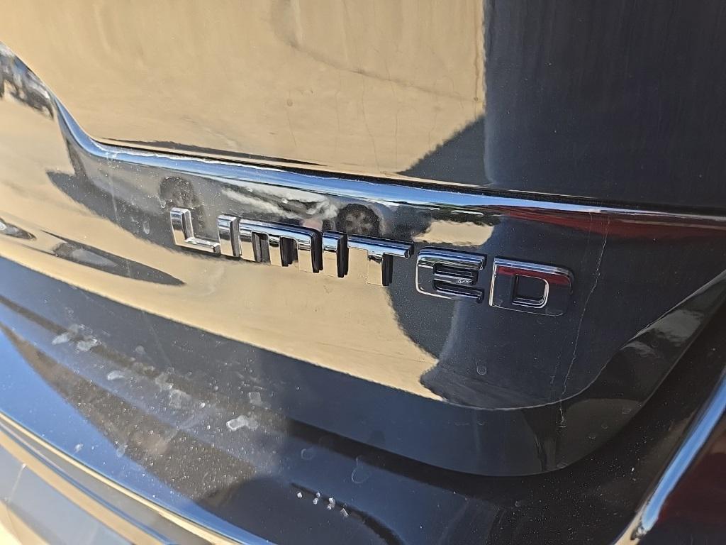 new 2025 Jeep Grand Cherokee car, priced at $50,028