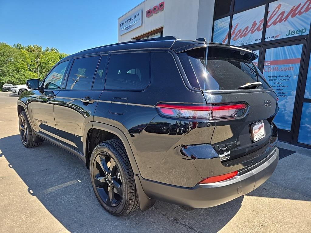 new 2025 Jeep Grand Cherokee car, priced at $50,028