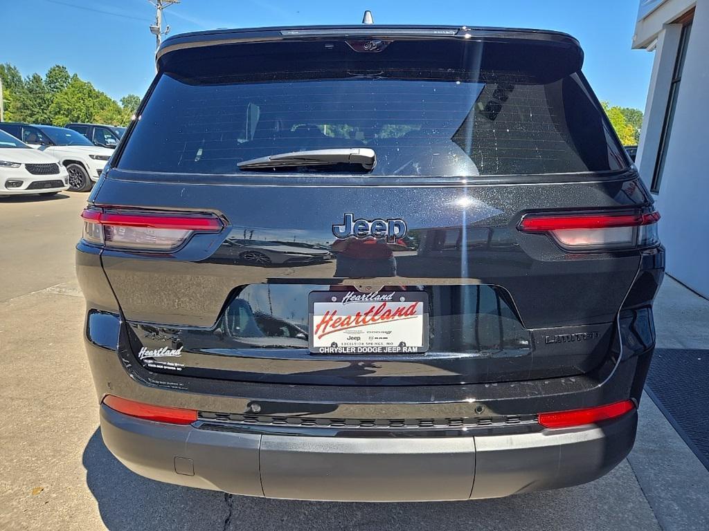 new 2025 Jeep Grand Cherokee car, priced at $50,028