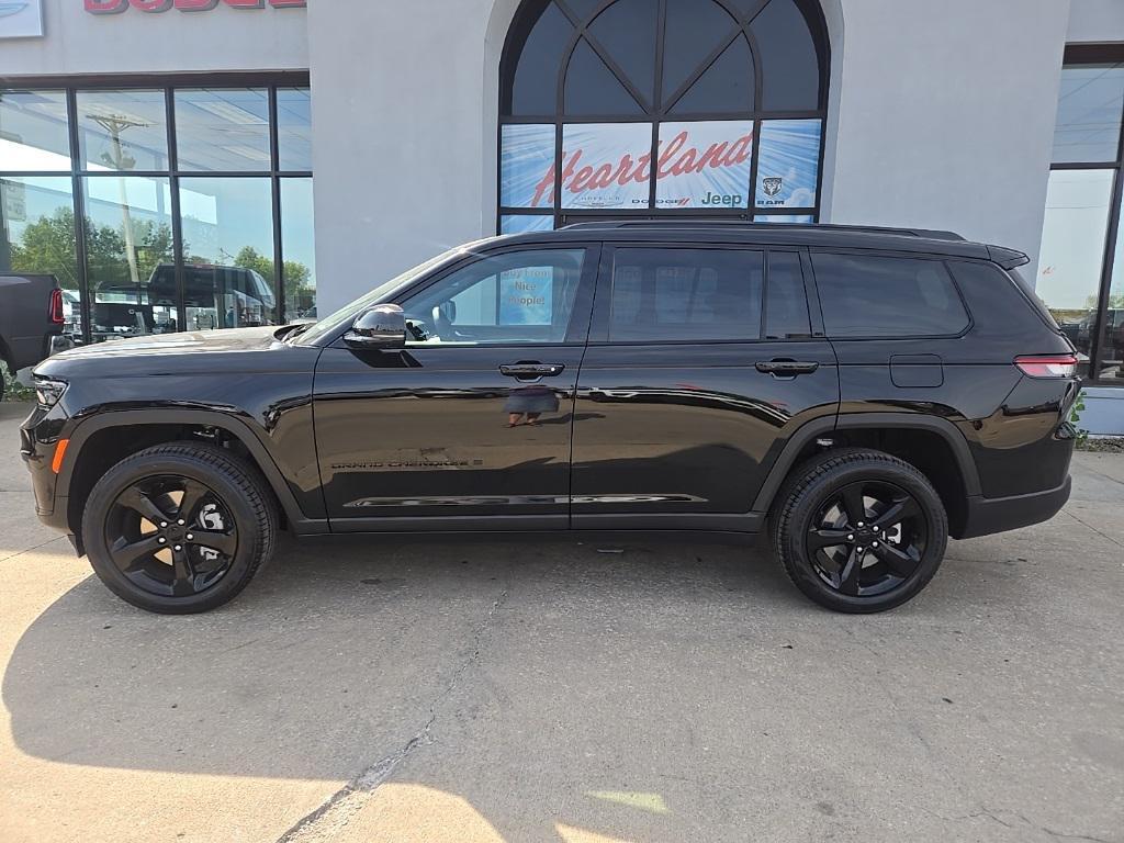 new 2025 Jeep Grand Cherokee car, priced at $49,791