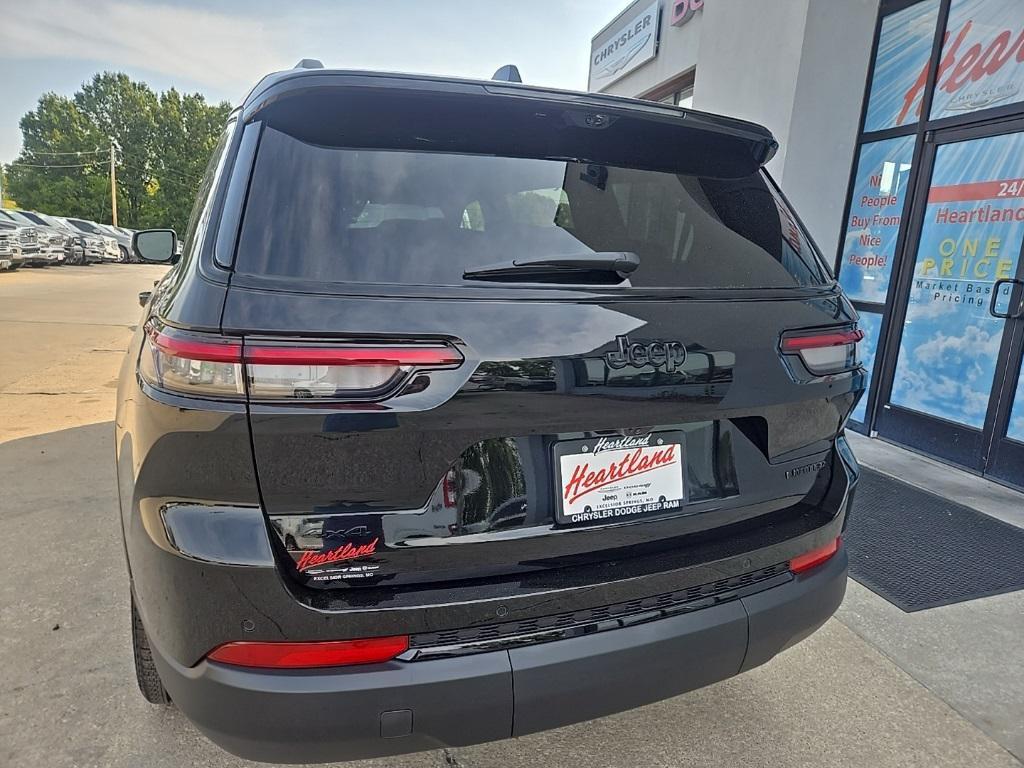 new 2025 Jeep Grand Cherokee car, priced at $49,791