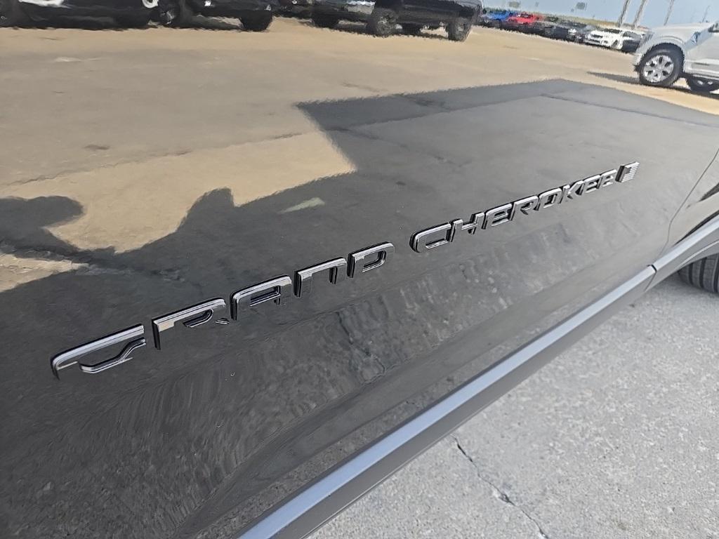 new 2025 Jeep Grand Cherokee car, priced at $49,791