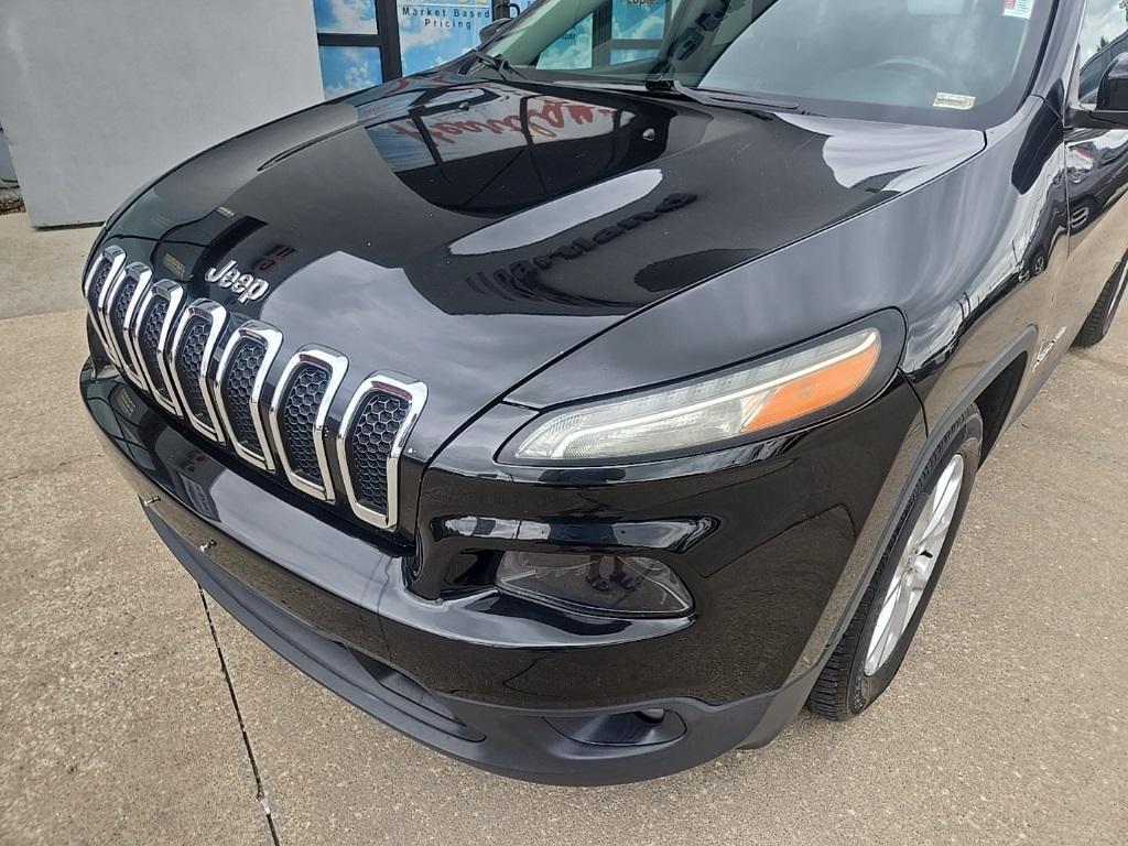 used 2016 Jeep Cherokee car, priced at $11,988