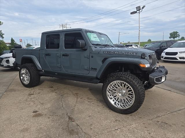 new 2025 Jeep Gladiator car, priced at $44,160