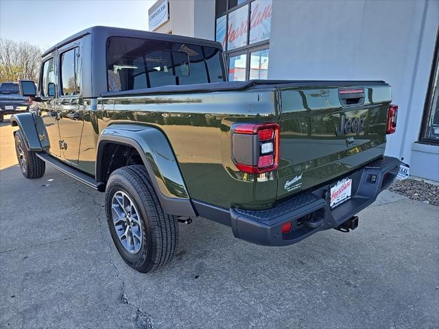 new 2024 Jeep Gladiator car, priced at $47,913