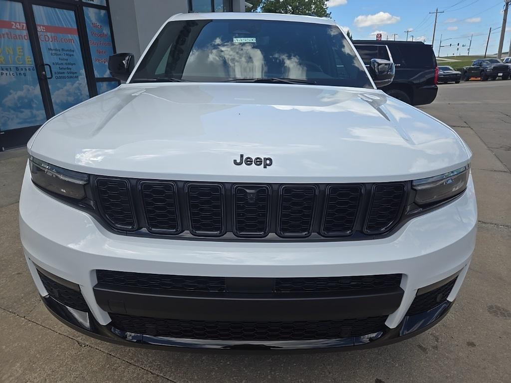new 2025 Jeep Grand Cherokee car, priced at $49,310