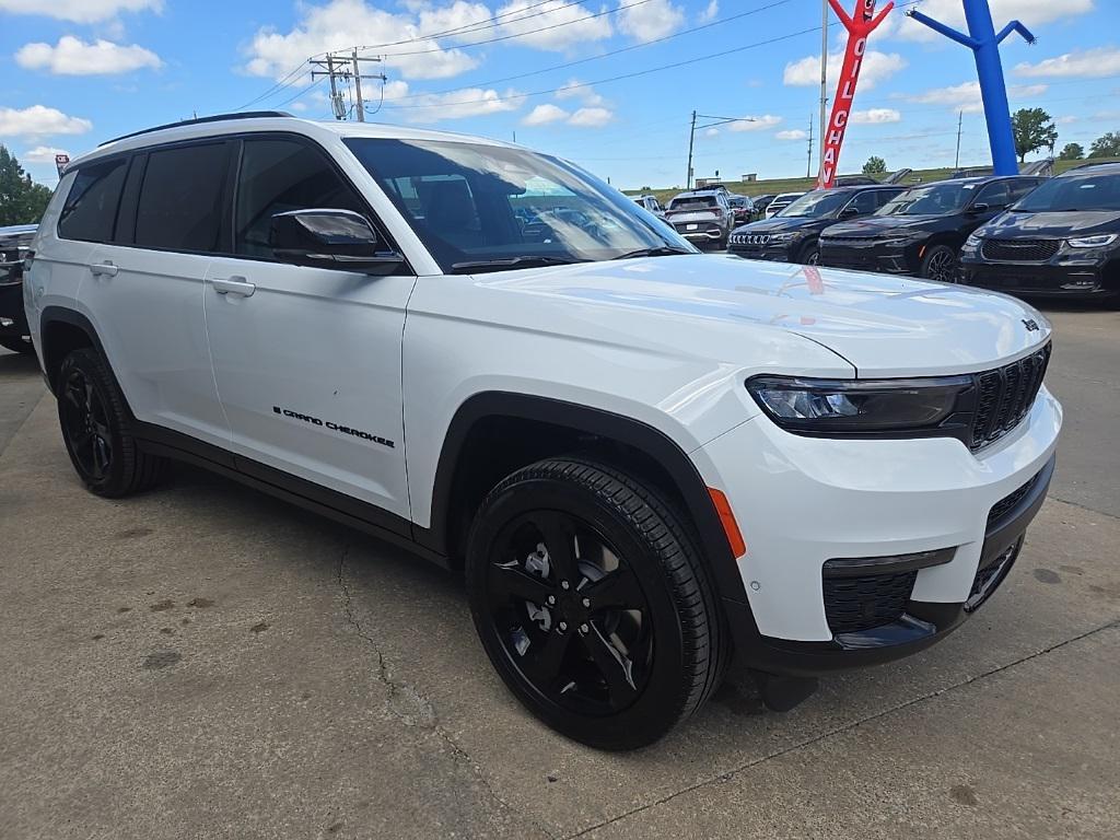 new 2025 Jeep Grand Cherokee car, priced at $49,310