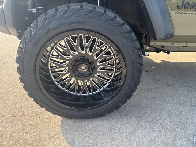 new 2025 Jeep Wrangler car, priced at $49,447