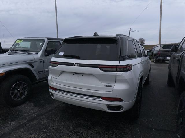 new 2025 Jeep Grand Cherokee car, priced at $59,995