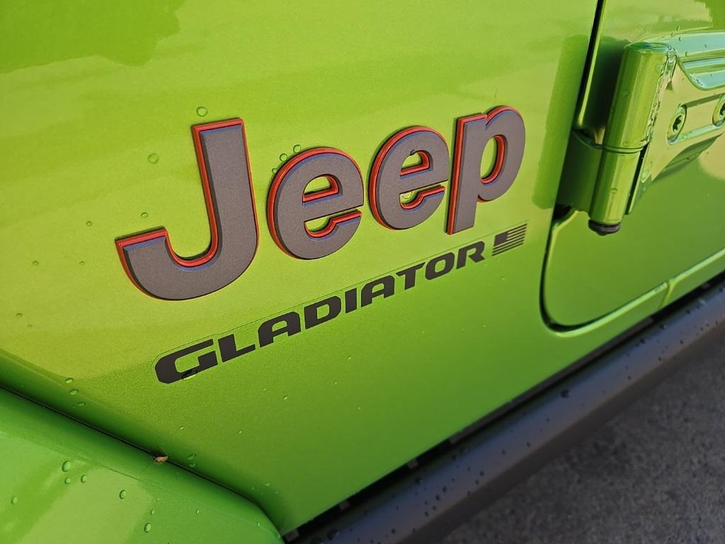new 2025 Jeep Gladiator car, priced at $49,555