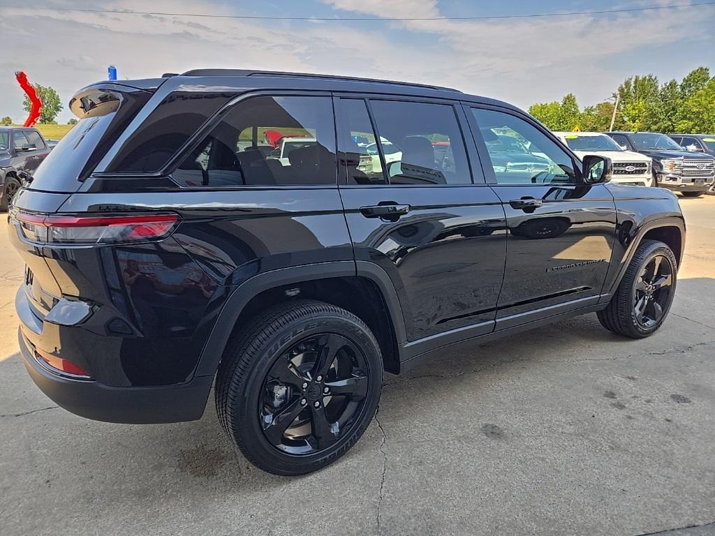 new 2025 Jeep Grand Cherokee car, priced at $39,784