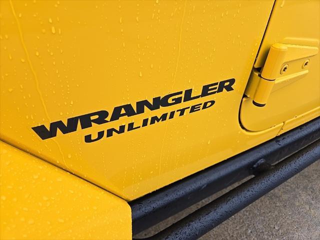 used 2015 Jeep Wrangler Unlimited car, priced at $22,700